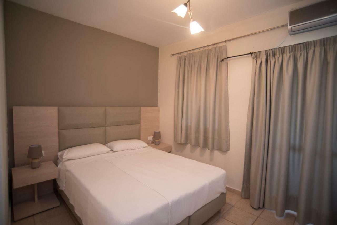 T'Aloni Hotel Chortáta Eksteriør billede